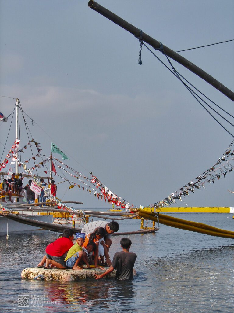 Sigpawan Festival Lemery Batangas 2007-04-08 DSC04650 marianosayno