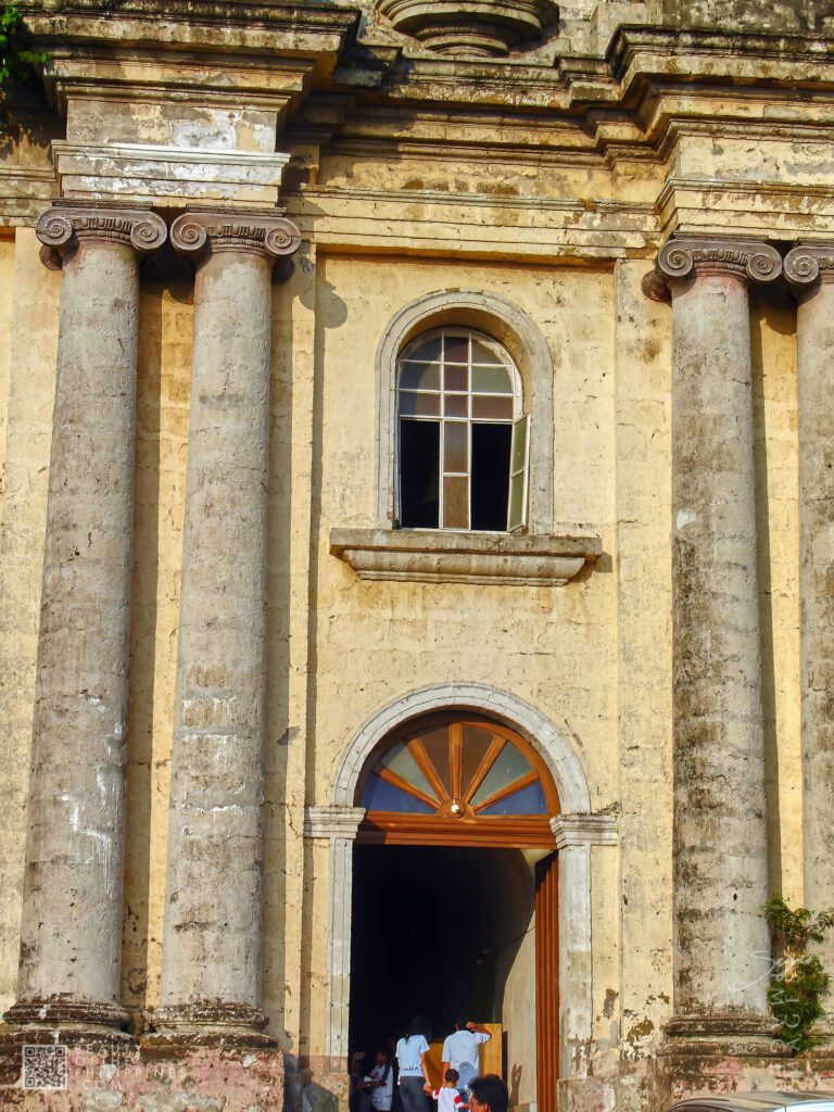 Taal Basilica Batangas 2007-04-06 2007-04-06 DSC04395 marianosayno