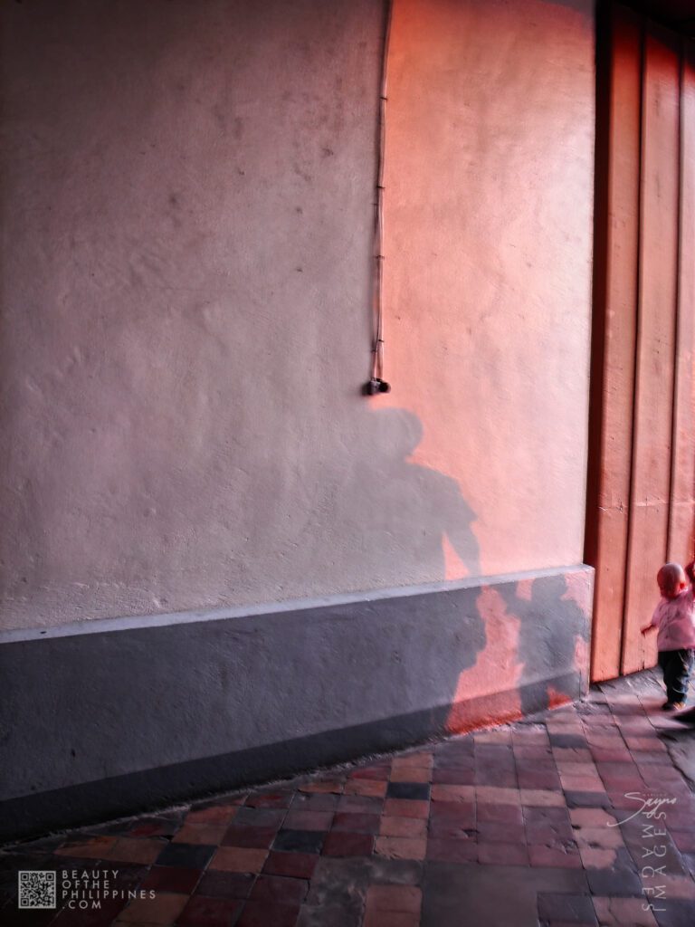 Taal Basilica Batangas 2007-04-06 2007-04-06 DSC04468 marianosayno