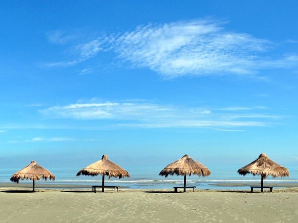 Lingayen Beach, Pangasinan 2012 Mariano Sayno